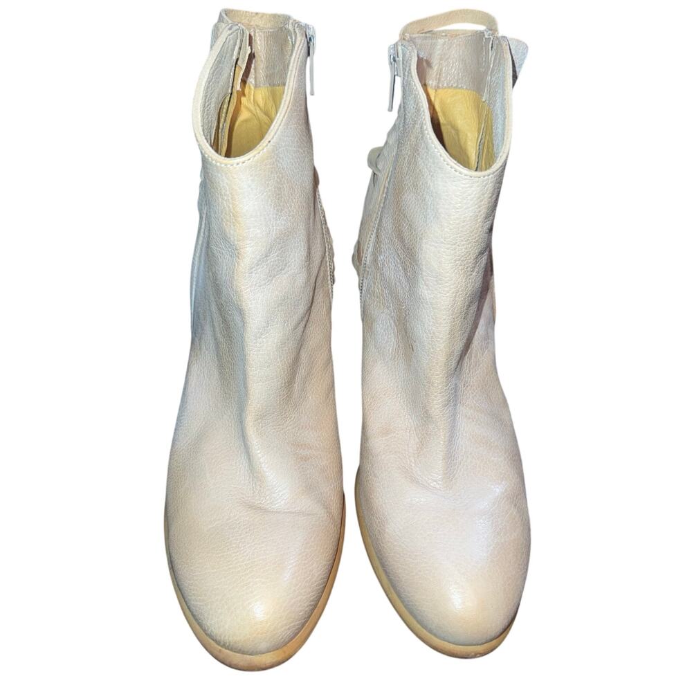 Sundance Cream Leather Western Heeled
Booties- size  39/9 - N18 - Picture 11 of 12